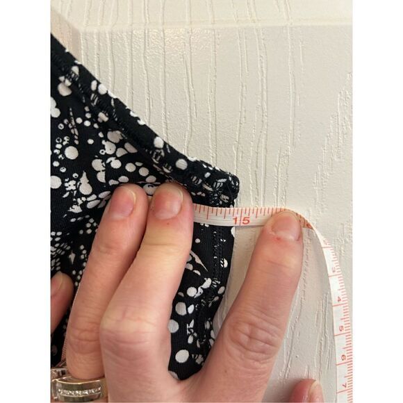 Lululemon power Y tank free spirit black white size 6 rip tag attached Luon - Picture 6 of 8